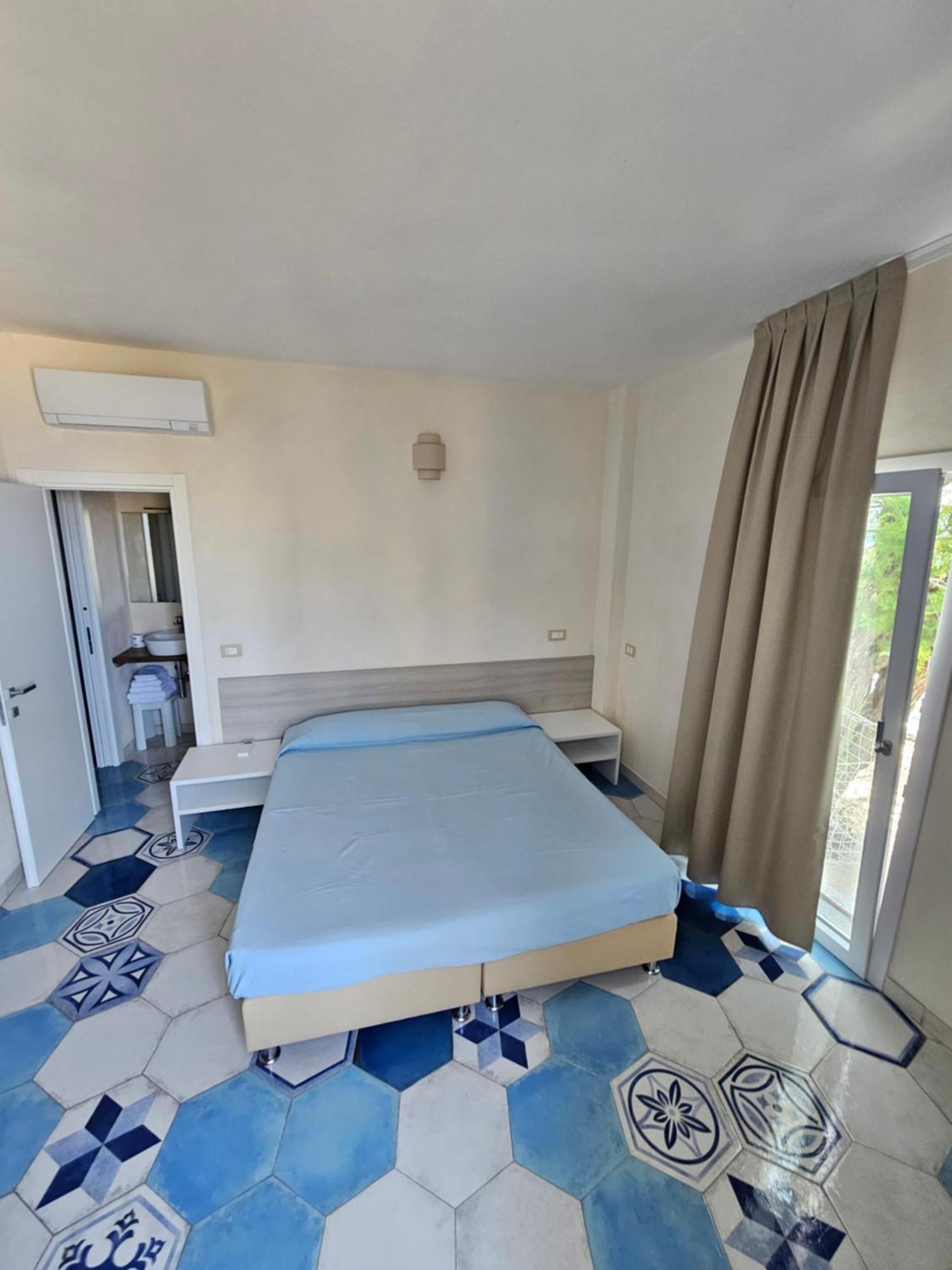 Appartamenti - Villa Mare Pomonte Exteriör bild